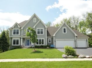 9 Red Cypress Ct, Cary, IL 60013