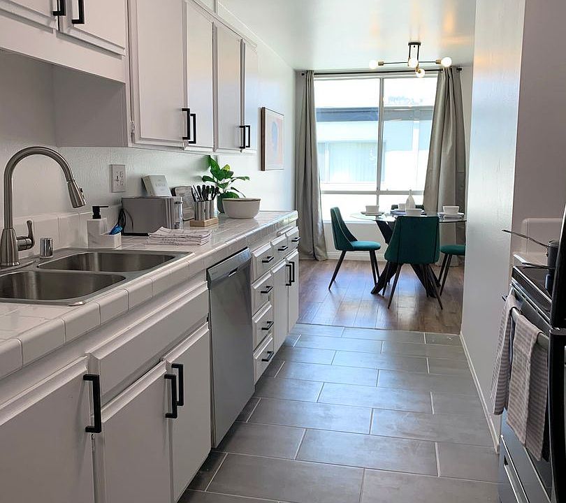 1st image of 412 N Oakhurst Dr #302FS
