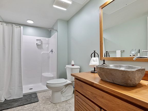 3rd image of 2125 Superior Ave E APT 214