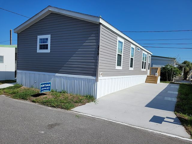 1st image of 4125 Park St N #239
