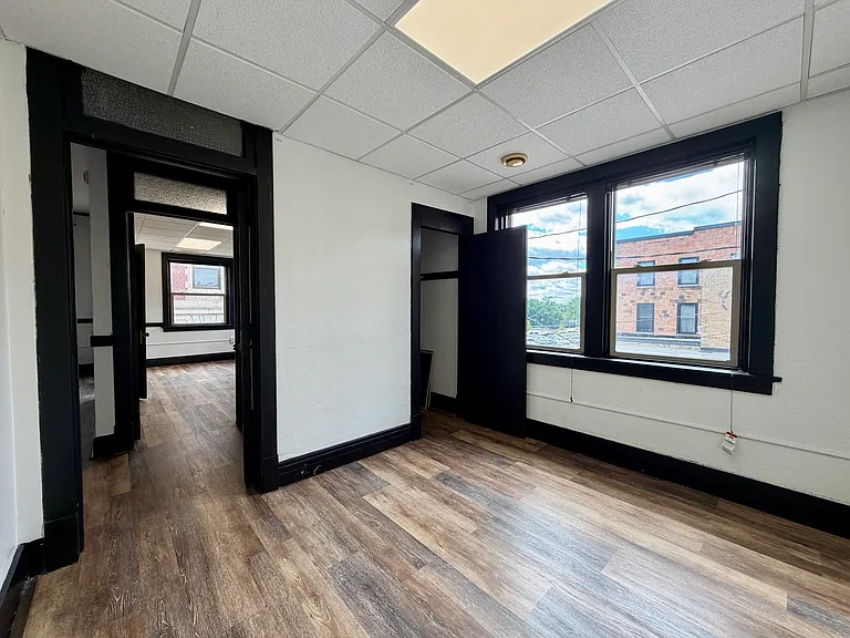 112 S Mill St — Photo 11