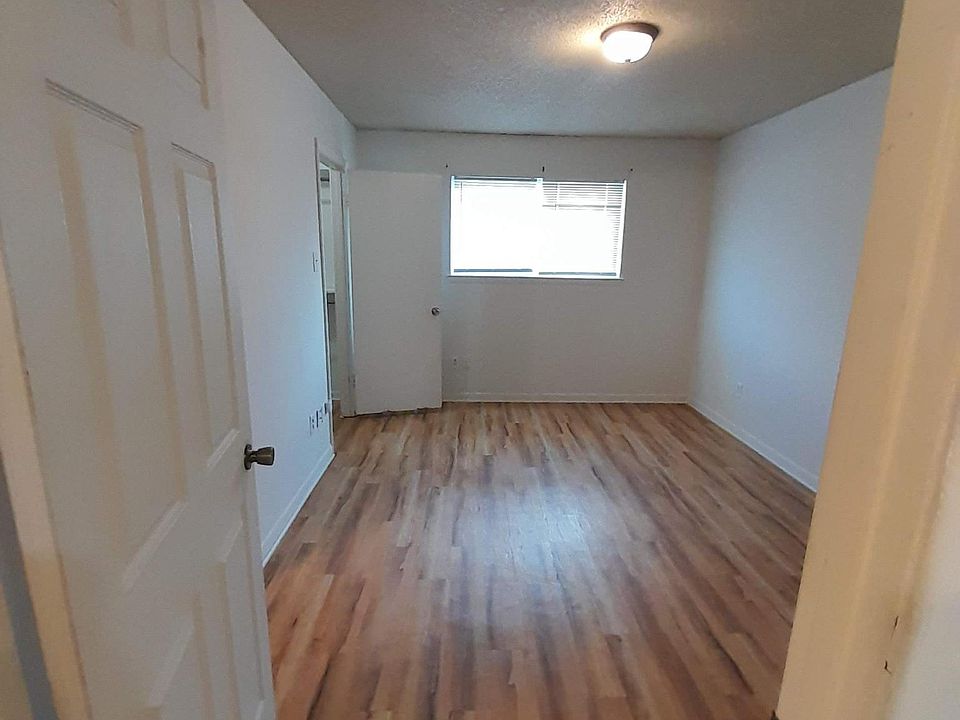 1st image of 6119 Brookside Dr #14