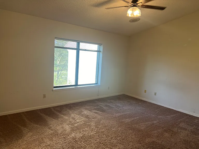 2828 Par Ln — Photo 9