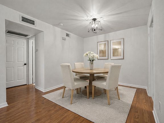 2nd image of 1311 Antoine Dr APT 211