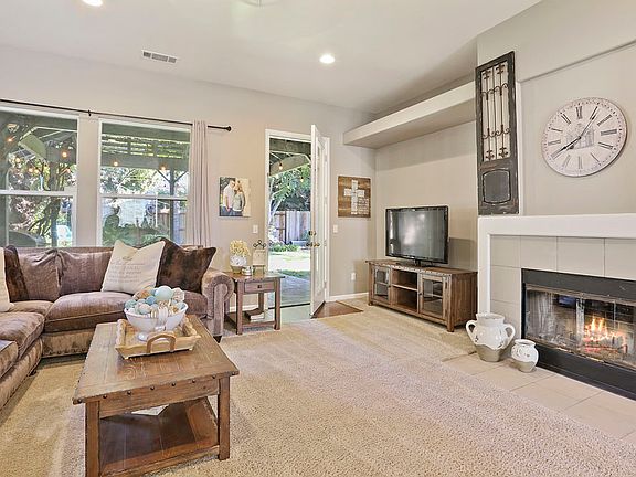 4th image of 2635 Orchard Dr