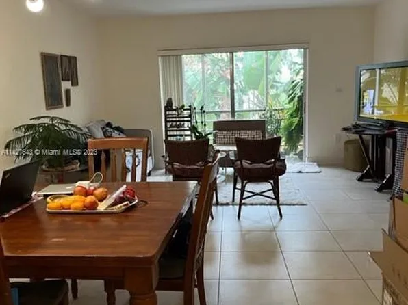 2640 NE 135th St APT 319, North Miami, FL 33181
