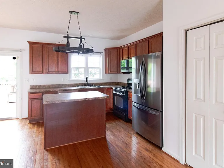 104 Stingray Ct — Photo 13