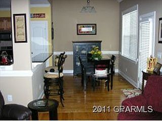 4th image of 1251 Naples Dr