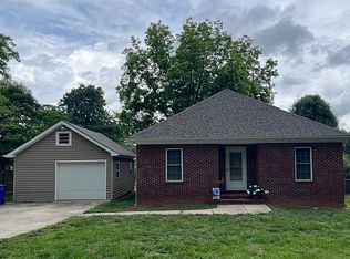 204 W Carr St, Mebane, NC 27302