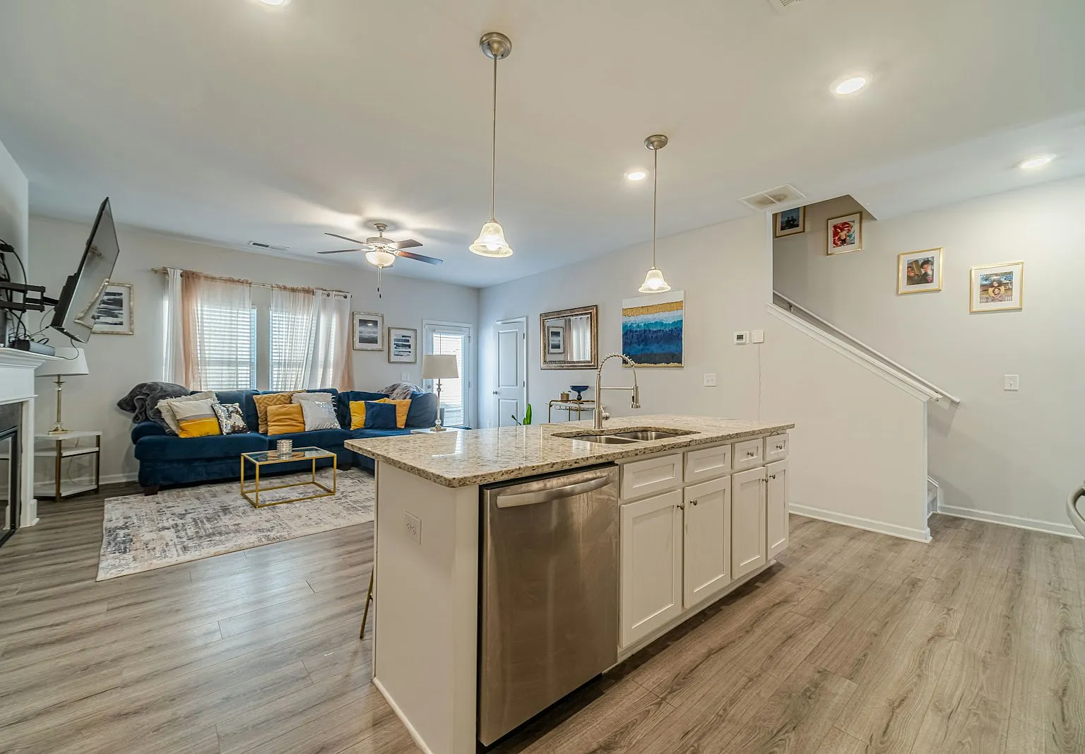 3646 Abbey Way — Photo 4