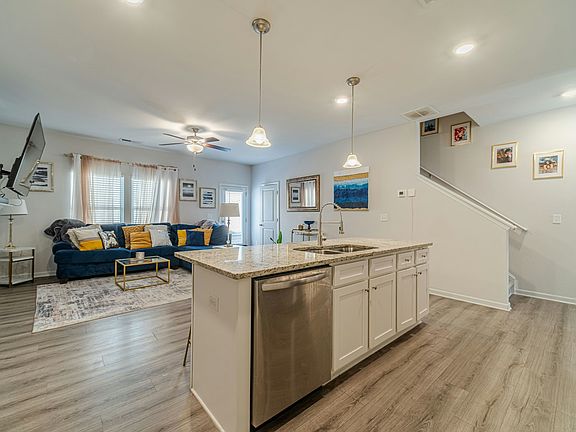 4th image of 3646 Abbey Way
