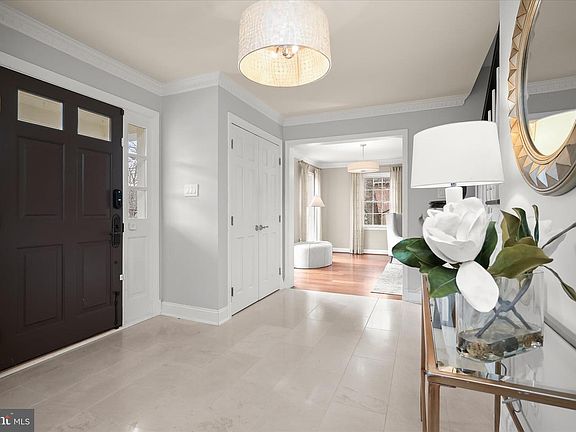 5th image of 6801 Newbold Dr