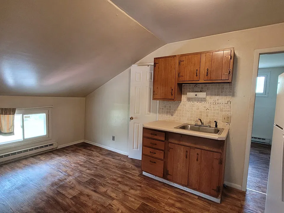 8866 Main St #3