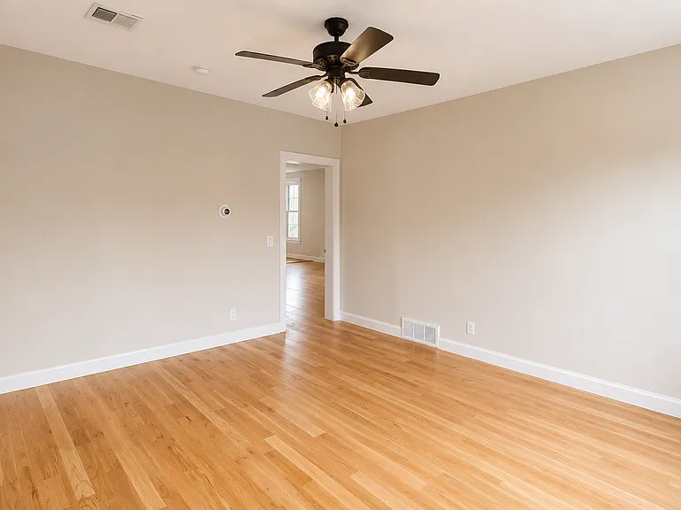 17 Elliott St #2 — Photo 4