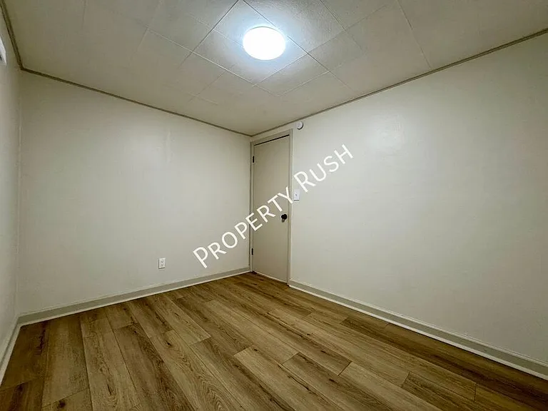 975 Beason Dr — Photo 11
