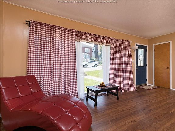 5th image of 409 Prospect Ave