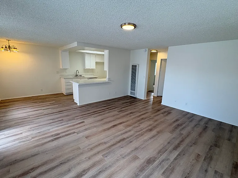 1210 S Sharon Cir #17 — Photo 12