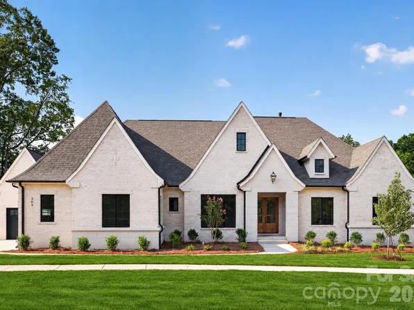 303 River Birch Ln, Matthews, NC 28104