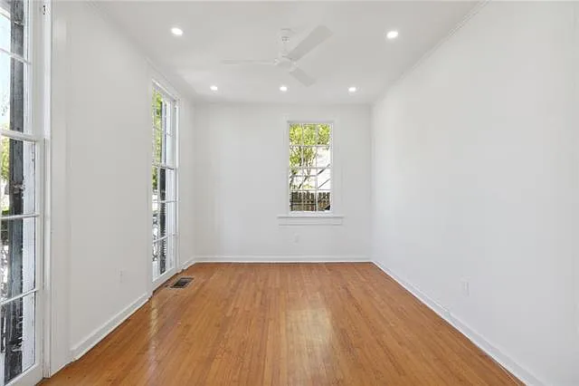8205 Maple St — Photo 3