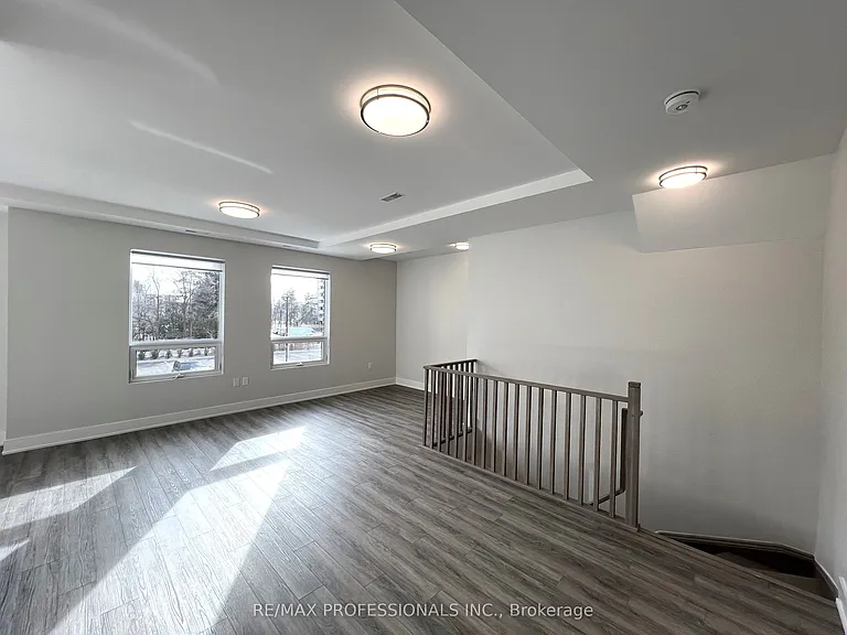 62 Dixfield Dr #102 — Photo 5