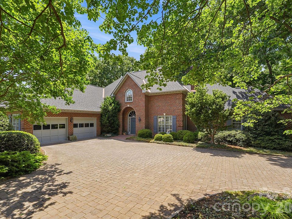 1st image of 4145 Moorland Dr