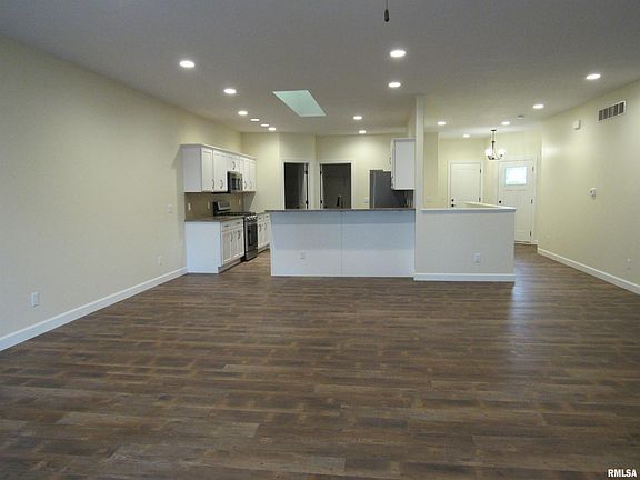 5th image of 4007 Creek Hill Dr