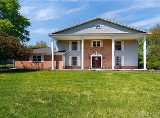 2470 Greenlawn Dr, Troy, OH