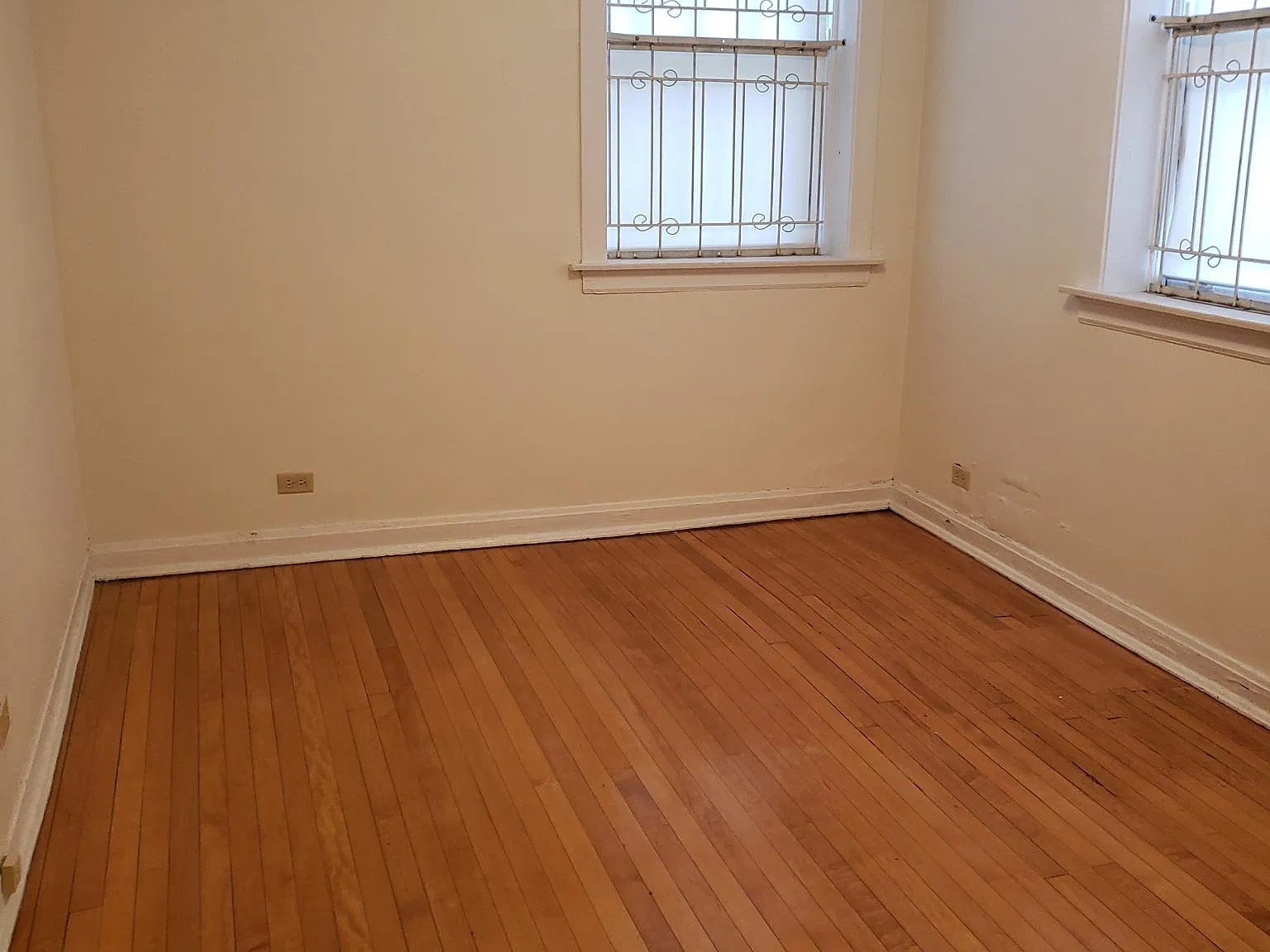 1 bed, 900 sqft, $1,100 — Photo 2