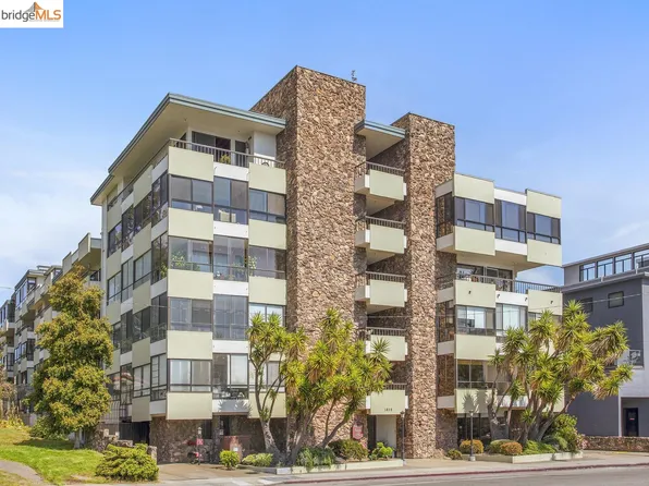 1830 Lakeshore Ave APT 102, Oakland, CA 94606