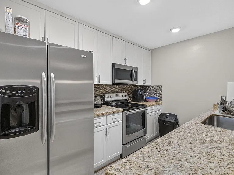 4825 NW 95th Ave #A — Photo 12