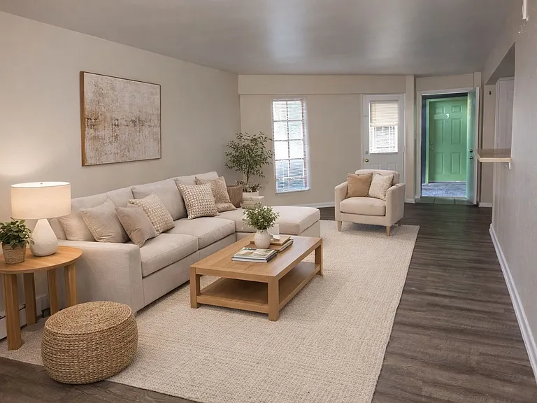 1225 Yosemite St — Photo 2