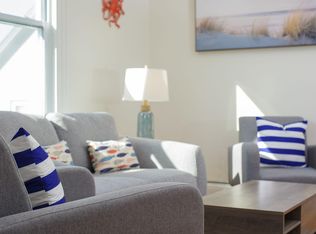 15 Narragansett Ave #2, Newport, RI 02840