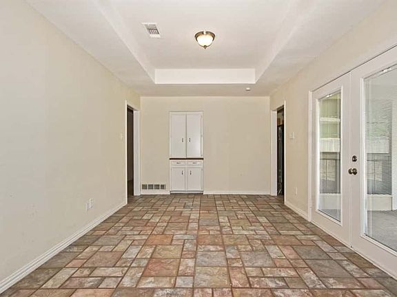 5th image of 1607 Mayflower Dr