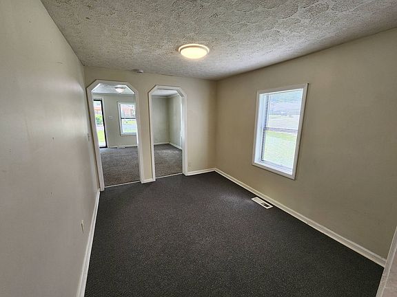 5th image of 803 27th Ave