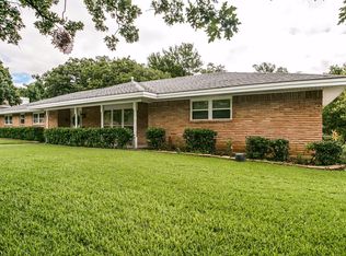 1303 Tanglewood Trl, Euless, TX 76040