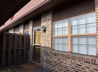 2831 Grove Ct, Decatur, IL 62521