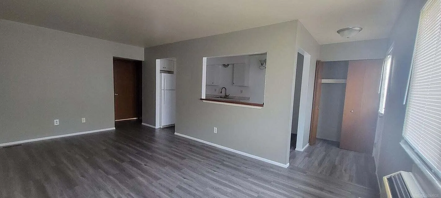 2 bed, 1.0 bath, 800 sqft, $1,000 — Photo 3