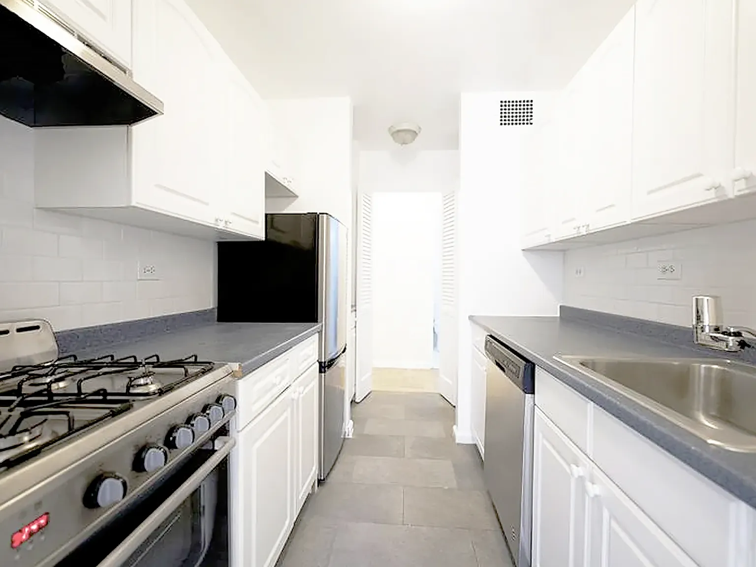 155 East 34th Street — Photo 2