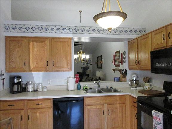 4th image of 3240 Villa Way Cir