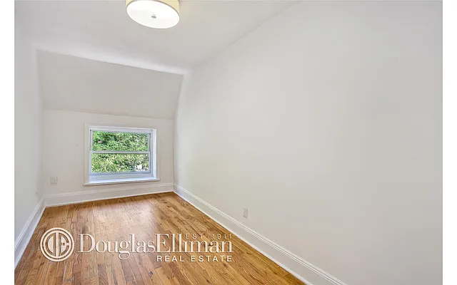 Rented by Douglas Elliman | media 33
