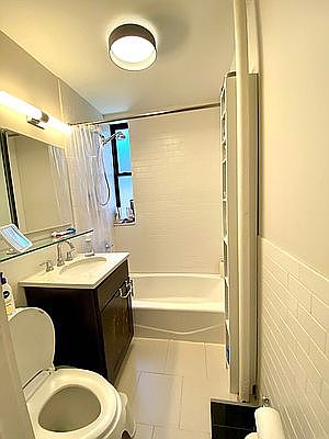 5th image of 77 W 68th St APT 3B