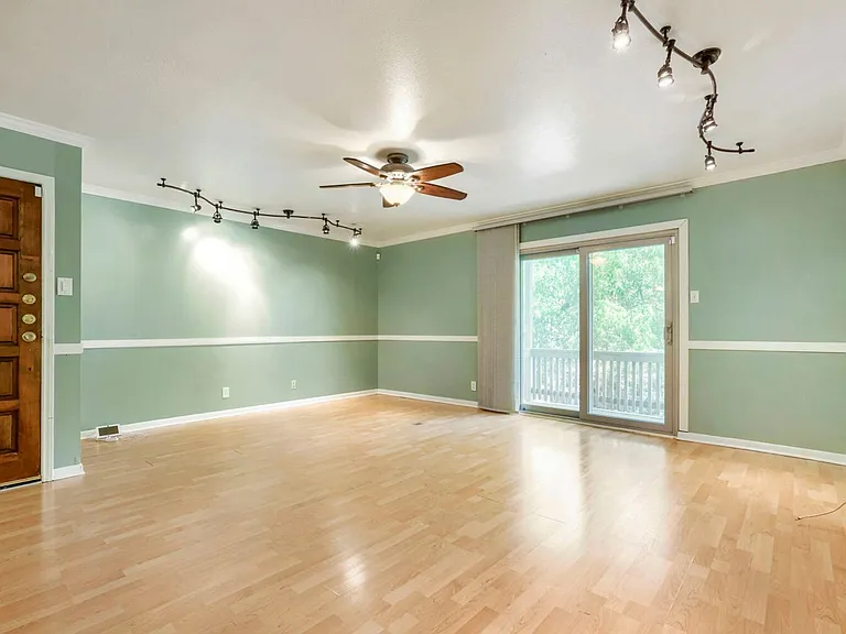 2300 Nacogdoches Rd #250L — Photo 4