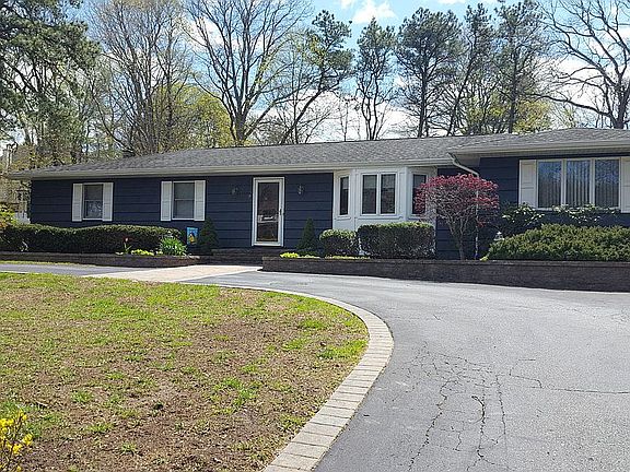2nd image of 9 Cathy Ct