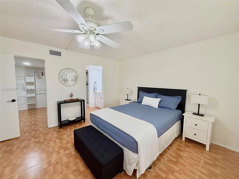 1203 Bahama Bnd #G1 — Photo 20