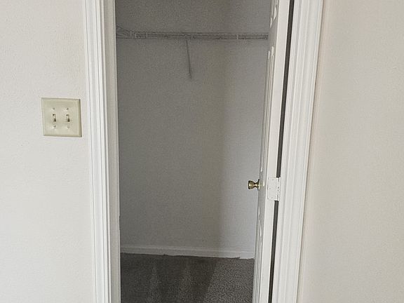 5th image of 10855 Parker Dr