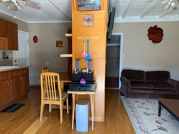4th image of 23696 Hillside Dr