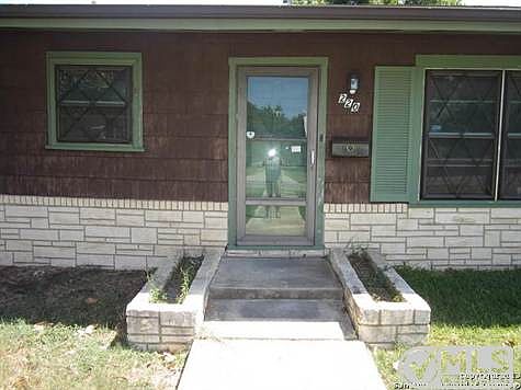 2nd image of 220 Betty Jean St