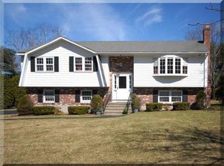 12 Hartford Cir, Andover, MA 01810