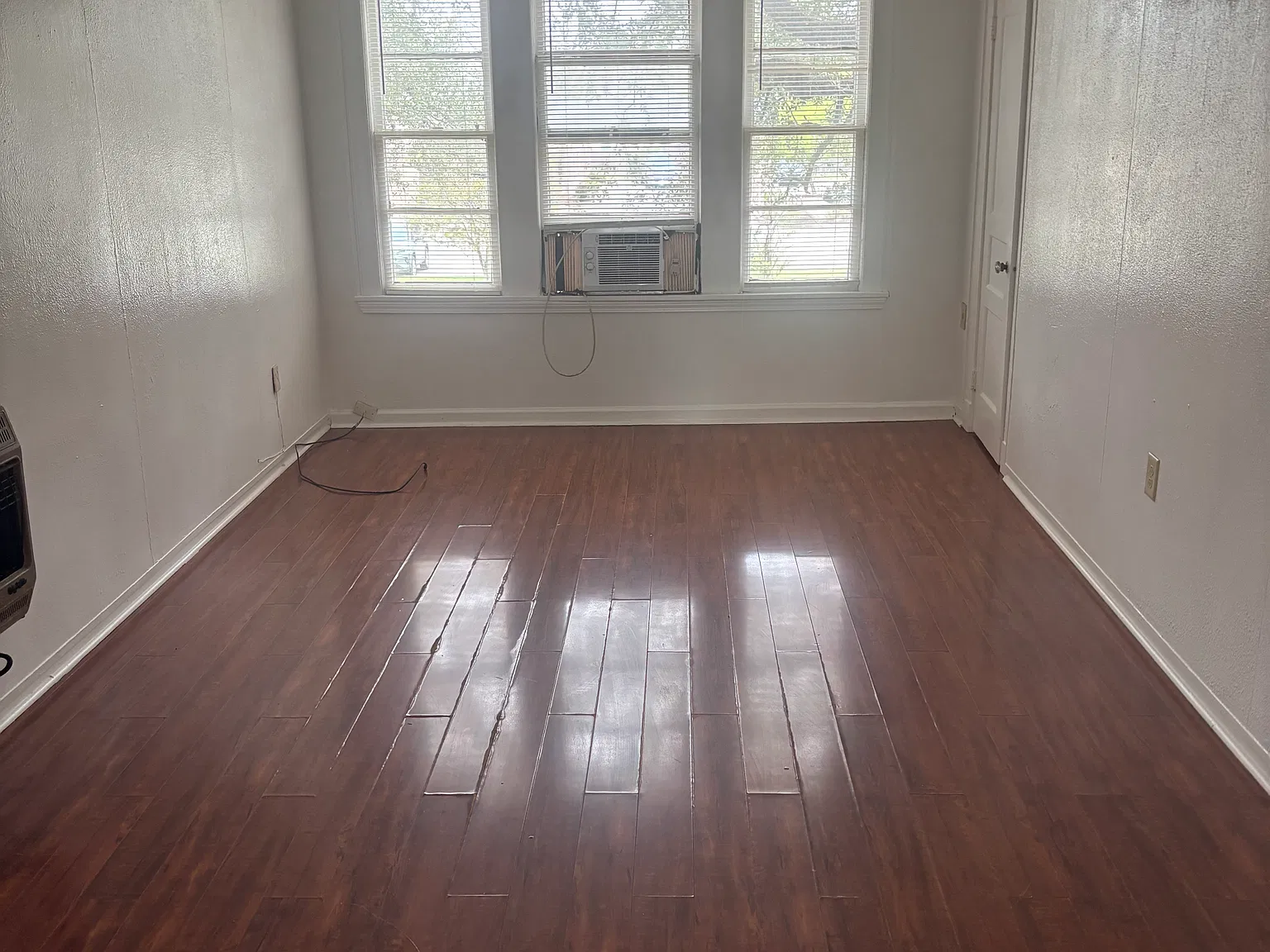 2 bed, $725 — Photo 1