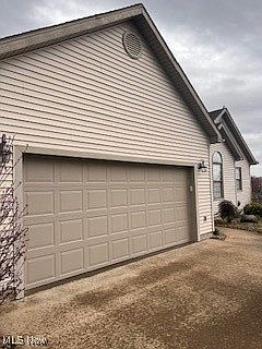 3rd image of 50 Teri Ln